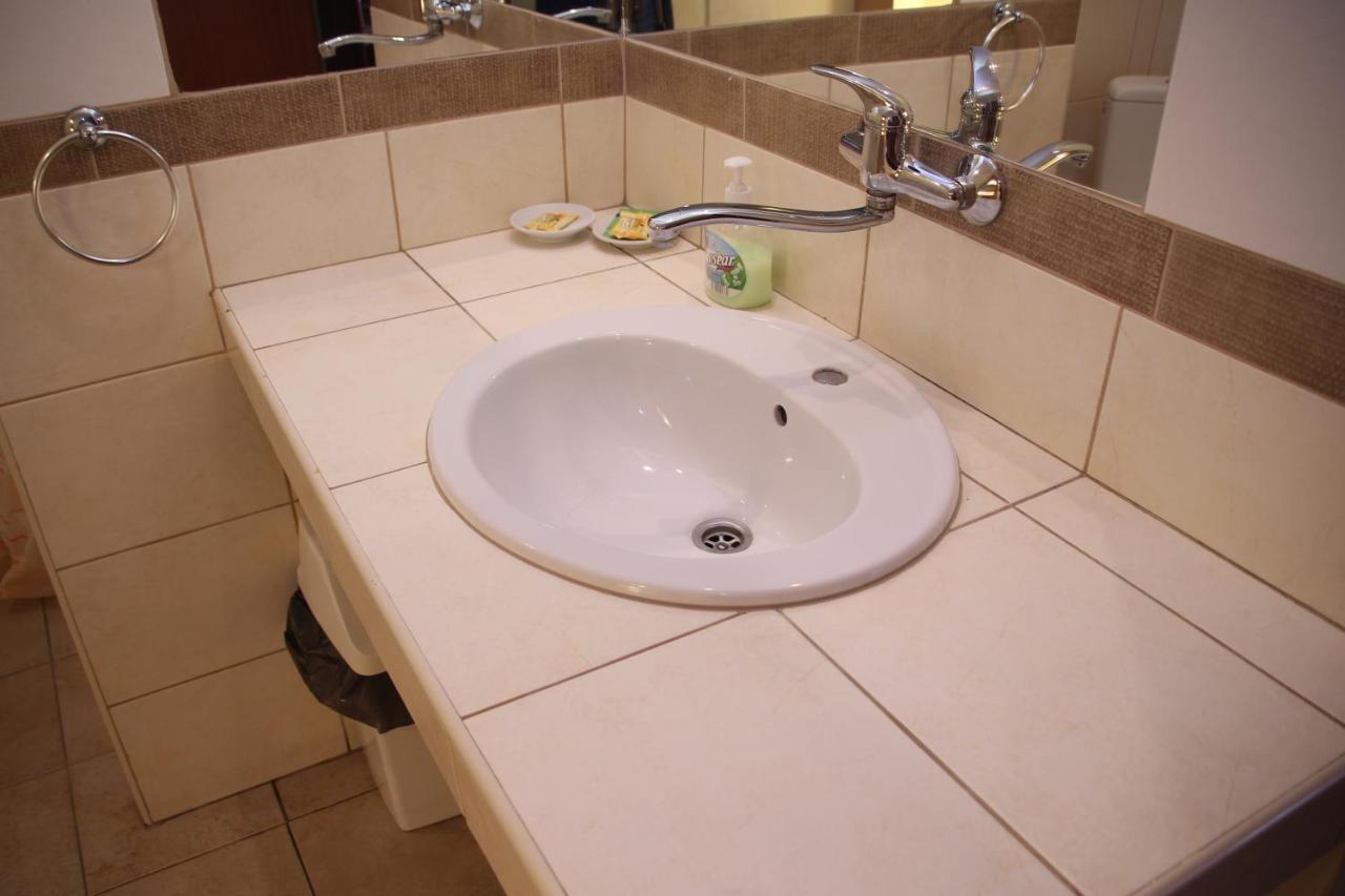 Zajazd Pod Kominkiem - Brzoza Kolo Torunia Extérieur photo
