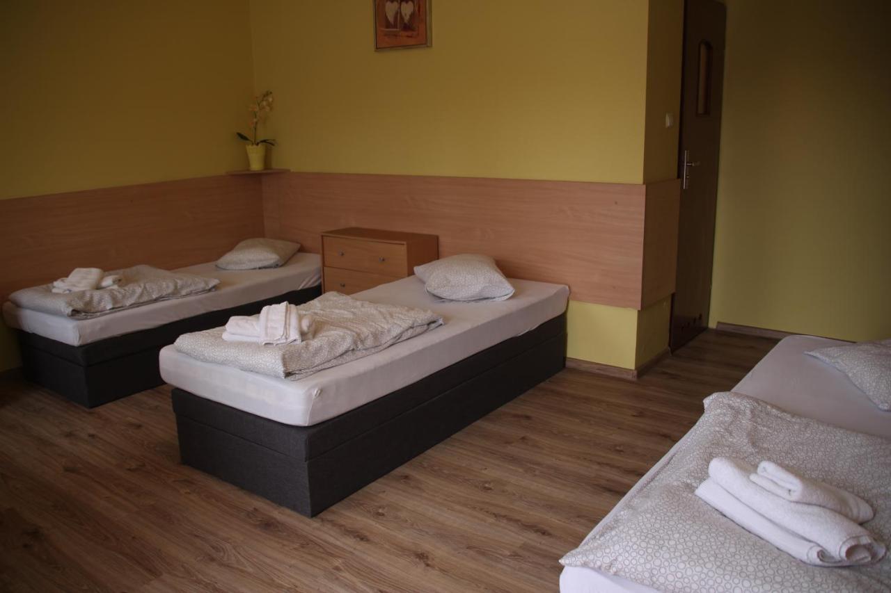 Zajazd Pod Kominkiem - Brzoza Kolo Torunia Extérieur photo